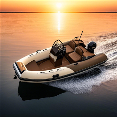 Луксозна лодка с ребра